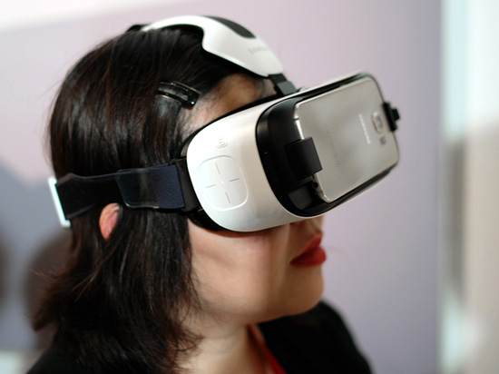 三星推新版GearVR，可為S6/S6 Edge充電