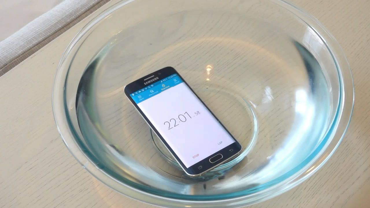 視頻丨三星Galaxy S6 Edge竟能防水！