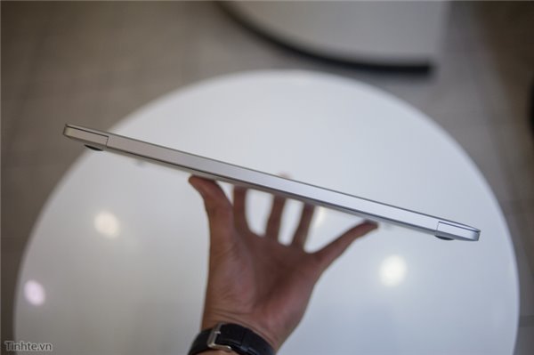 上市前偷跑了！蘋果12寸全新MacBook開箱