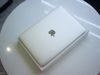 上市前偷跑了！蘋果12寸全新MacBook開箱