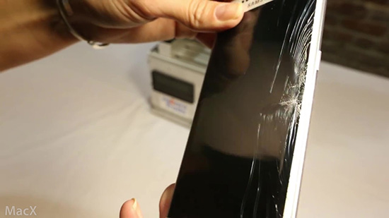 三星哭暈！S6 edge居然比iPhone 6 Plus更容易彎
