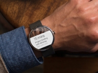 感人，下代MOTO 360將取消屏幕底部黑邊