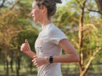 Apple Watch預(yù)定超230萬(wàn)，85%是運(yùn)動(dòng)版