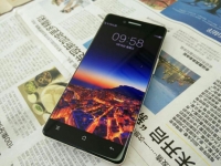 圖賞丨驚艷無(wú)邊框！OPPO R7真機(jī)照曝光