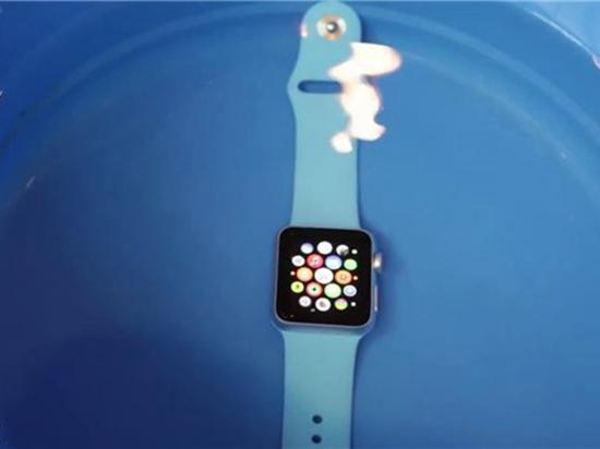 造嗎？你可以戴著你的Apple Watch洗澡