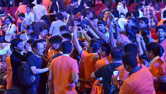 還玩高冷？坐等小米印度秒殺蘋果