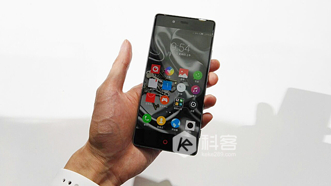 無邊框旗艦發(fā)布，nubia Z9現(xiàn)場實(shí)拍
