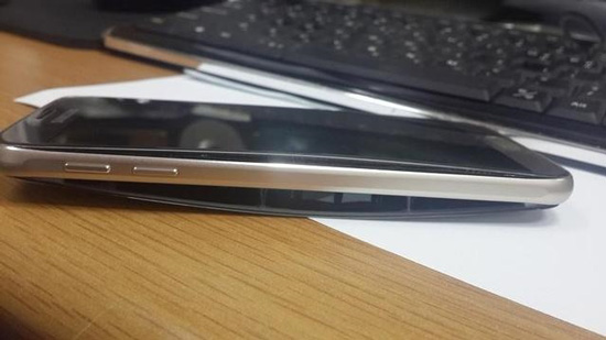 Galaxy S6又現(xiàn)電池門？三星承諾免費(fèi)換機(jī)