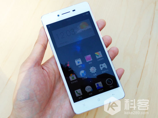 2499元起，全金屬OPPO R7和R7 Plus上手