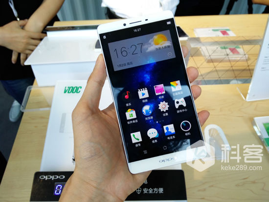 2499元起，全金屬OPPO R7和R7 Plus上手