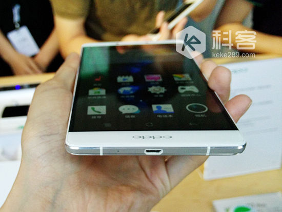 2499元起，全金屬OPPO R7和R7 Plus上手