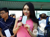 2499元起，全金屬OPPO R7和R7 Plus上手