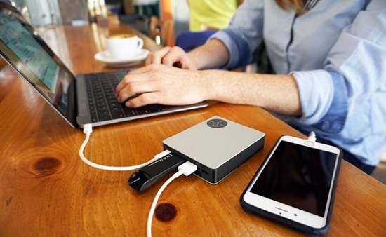 Macbook專用移動電源問世！手機移動電源靠邊站！
