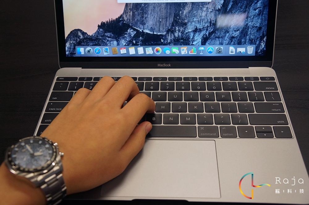 新MacBook上手玩：Logo不發(fā)光，滿足不了裝逼的心
