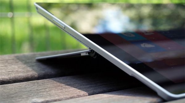 微軟Surface Pro 4要來(lái)了，目標(biāo)打倒蘋(píng)果