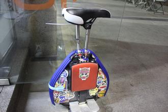 站著or坐著？論平衡車炫酷的坐姿