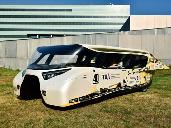 Stella Lux太陽(yáng)能汽車 充一次電跑上千公里