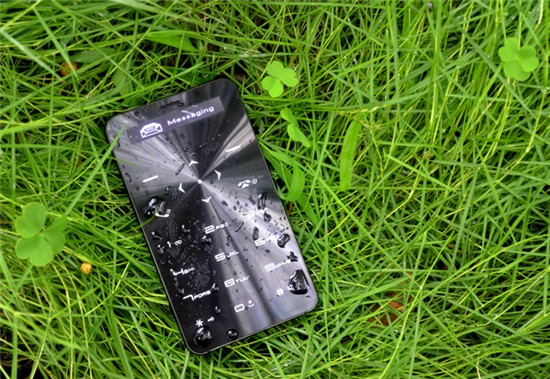 這到底是個啥？既能當充電寶又能打電話