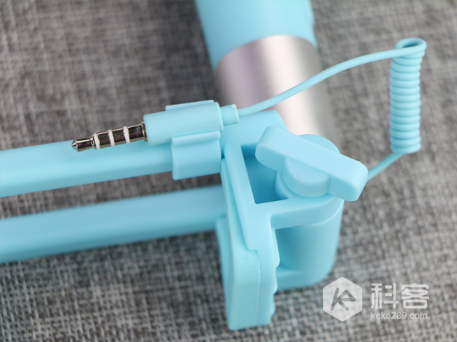 又騷又亮性價比高，OPPO自拍桿輕體驗