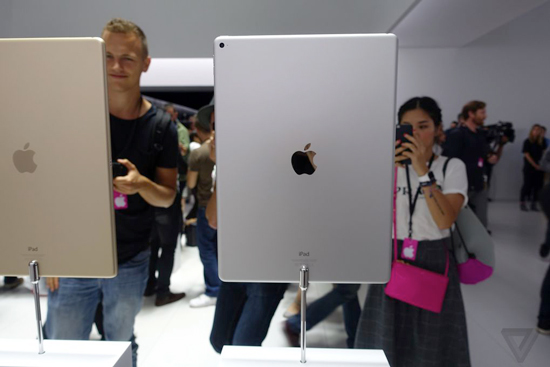 史上最大排！蘋果iPad Pro真機(jī)圖賞/上手視頻