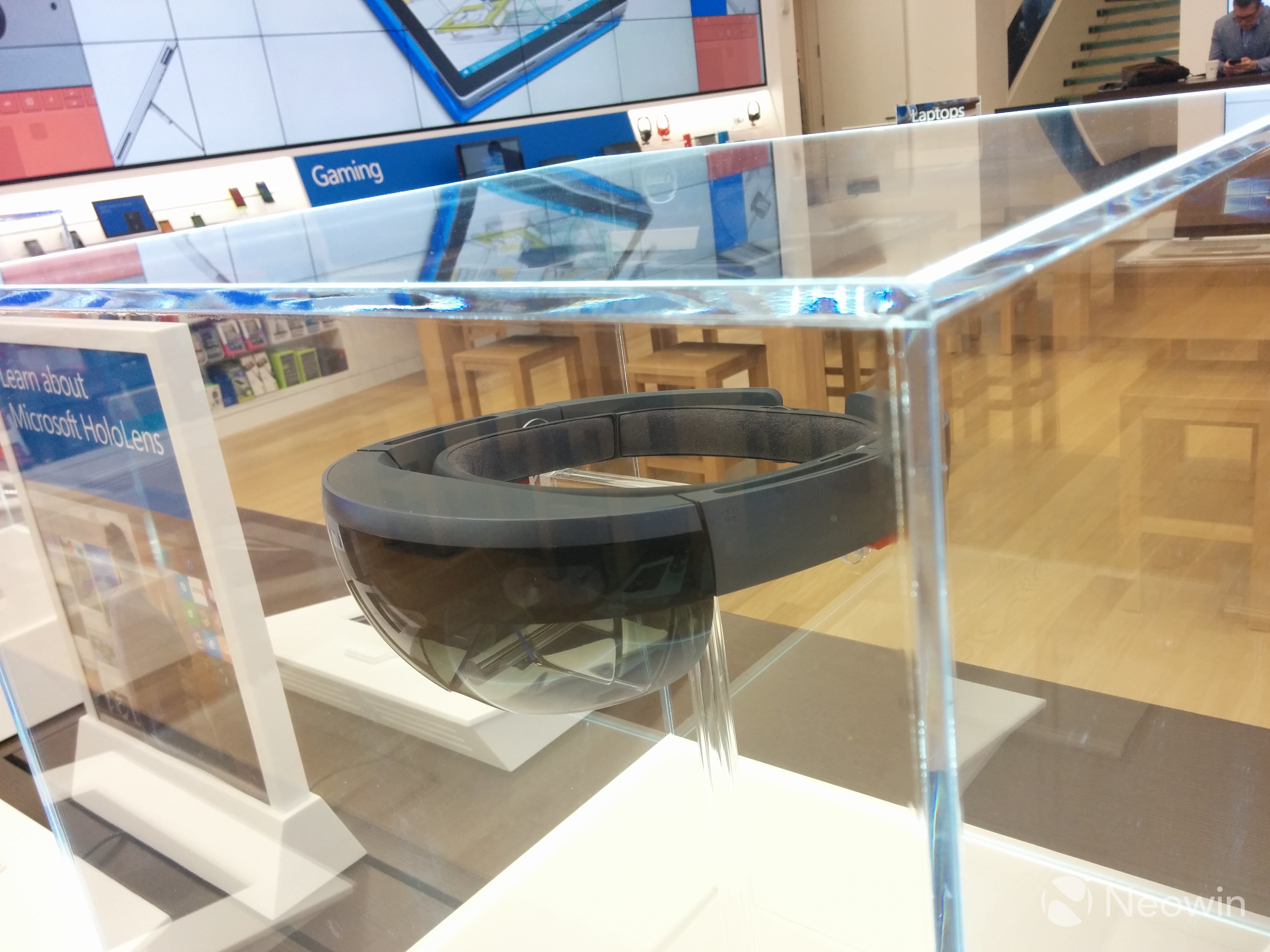 比蘋果Apple Store更氣派！全球最大微軟旗艦店開業(yè)