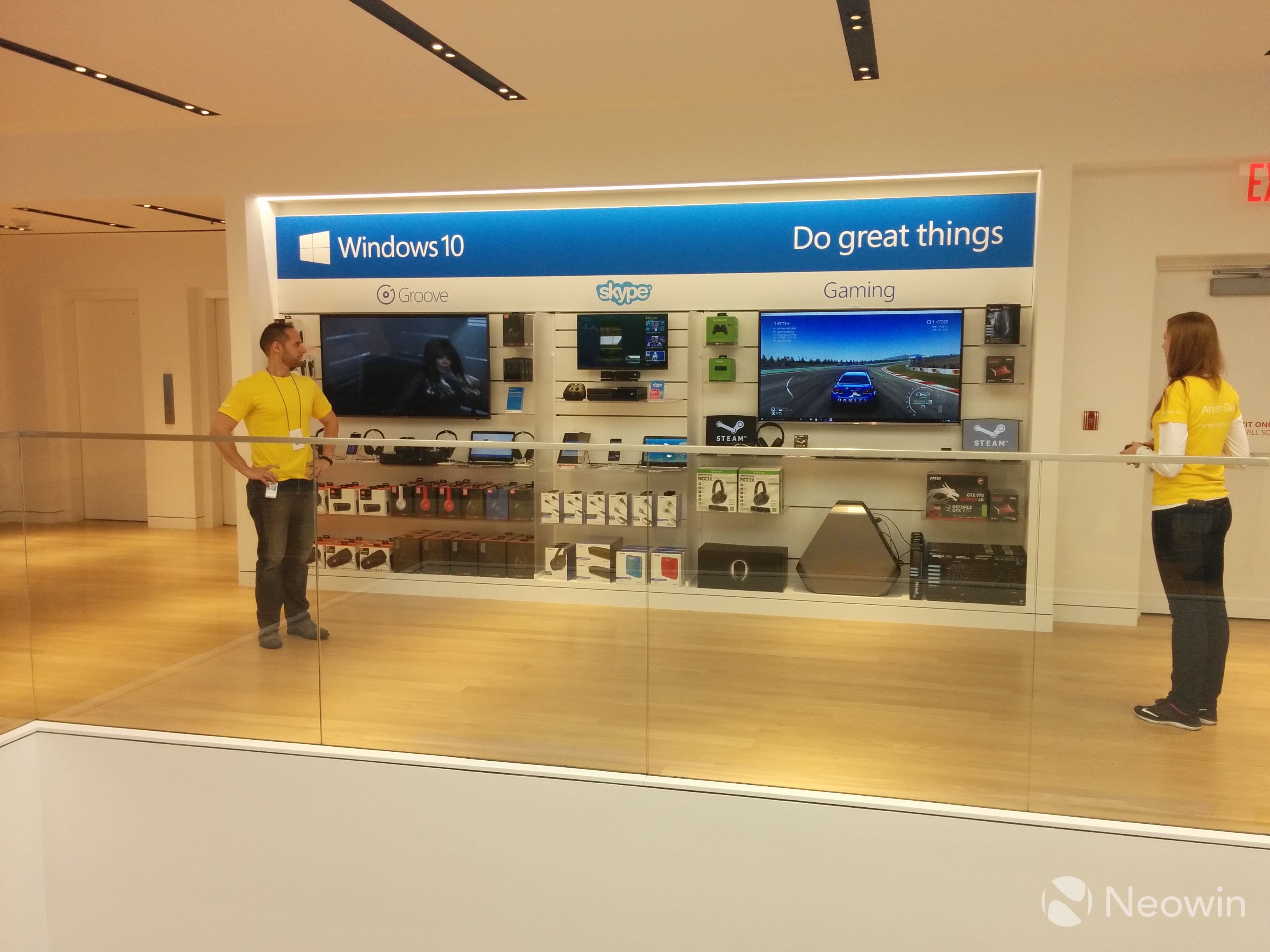 比蘋果Apple Store更氣派！全球最大微軟旗艦店開業(yè)