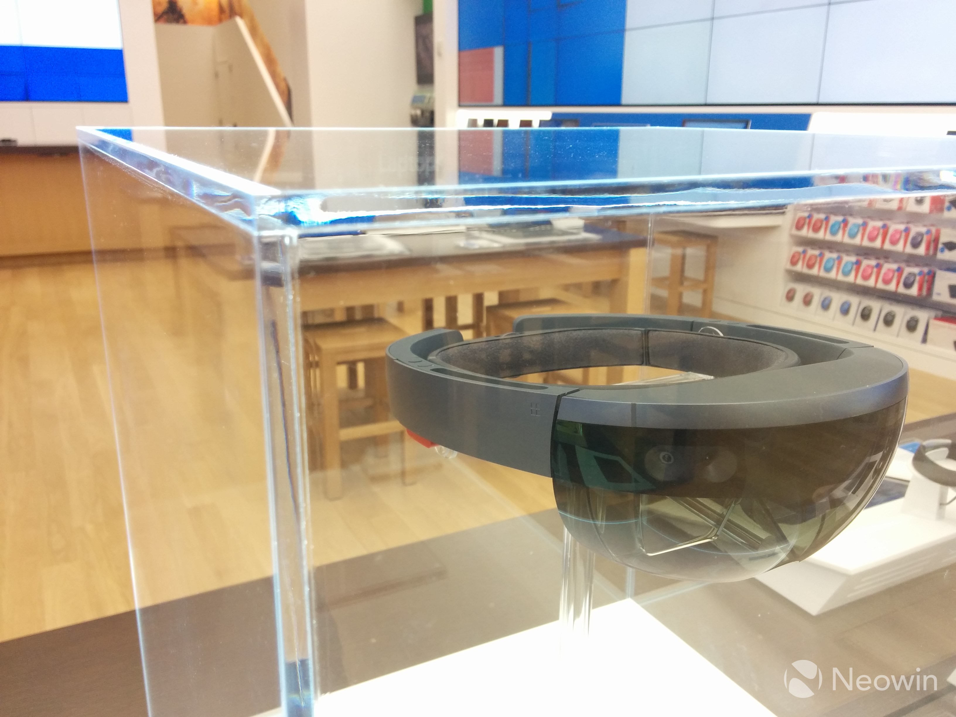 比蘋果Apple Store更氣派！全球最大微軟旗艦店開業(yè)