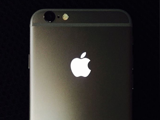 視頻：2分鐘教你給iPhone 6換個(gè)發(fā)光logo