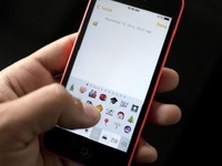 快看，這有一大堆emoji表情等著你“領(lǐng)養(yǎng)”