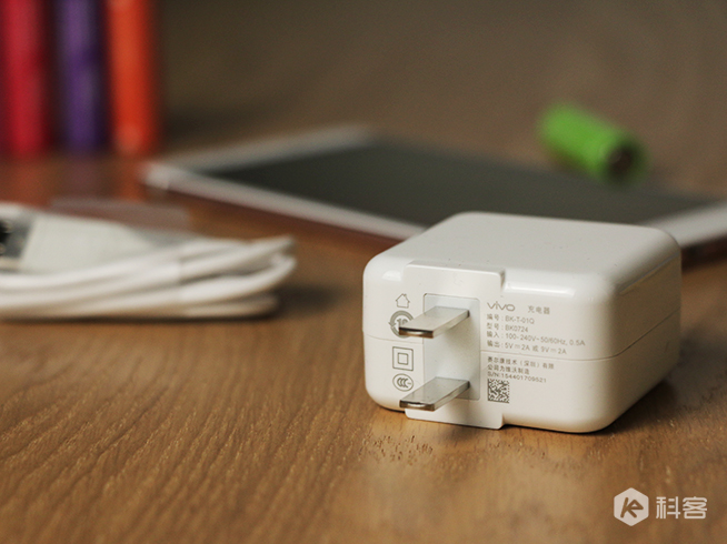 雙引擎閃充加持，實測vivo X6 Plus充電要多久