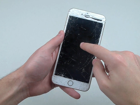 視頻：iPhone 6s機(jī)身很耐磨？馬路上磨擦一下再說(shuō)