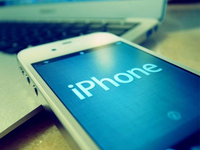 蘋果股價(jià)被谷歌逆襲了！原因竟是iPhone沒(méi)人買