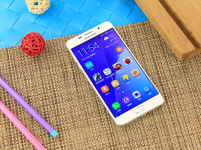嗨科技：最高顏值的中端機？三星Galaxy A5（2016）上手