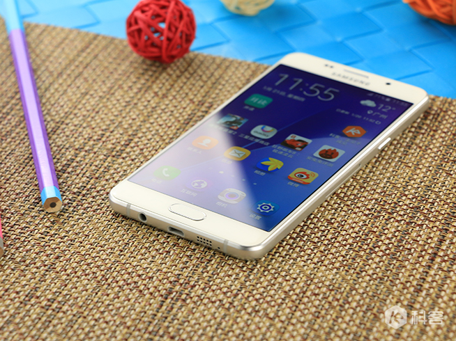 嗨科技：最高顏值的中端機？三星Galaxy A5（2016）上手