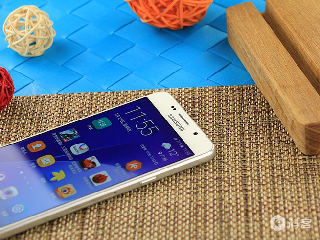嗨科技：最高顏值的中端機？三星Galaxy A5（2016）上手