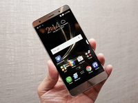 華碩搶首發(fā)？ZenFone 3 Deluxe驚現(xiàn)驍龍821版