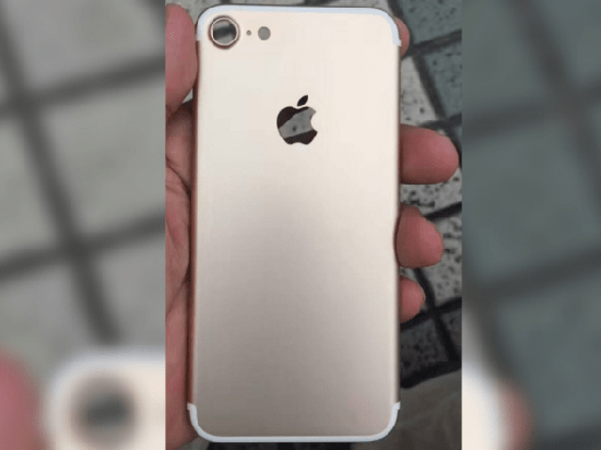 iPhone 7攝像頭要換個(gè)方式“凸”自行腦補(bǔ)吧