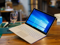 設計出問題？新一代Surface Book或?qū)⑼七t發(fā)布