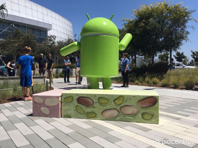 谷歌新版Android定名 熟悉的“牛軋?zhí)恰眮砹?/></p><p>　　就在Android Nougat正式確定后不久，HTC就宣布HTC 10、HTC One A9以及HTC One M9三款手機(jī)會適配Android Nougat?？紤]到今年HTC很有可能為谷歌代工Nexus手機(jī)，HTC手機(jī)先適配Android Nougat是很有可能的。（圖片來源AndroidCentral，Android官網(wǎng)，HTC推特）<strong>關(guān)注科客網(wǎng)官方微信kekebat，獲取更多精彩資訊。</strong></p>			
			
			<!---->
		    
                    <!-- 新聞詳情頁底部轉(zhuǎn)載/原文聲明 -->
                    <div   id=