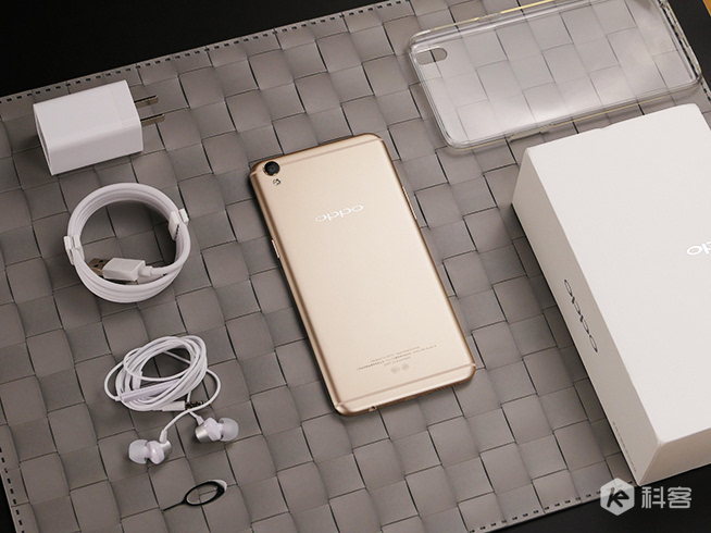 6英寸自拍大器！OPPO R9 Plus上手體驗(yàn)