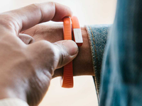 Jawbone低價(jià)賣身？可穿戴設(shè)備真沒那么火了