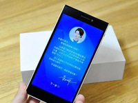 格力手機2代本月亮相！配置PK小米5