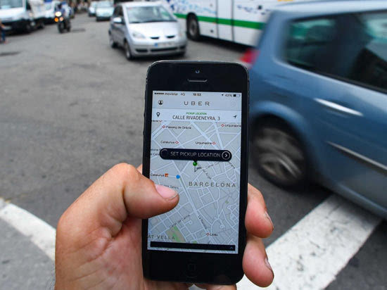 為留司機出奇招！Uber補貼之余送免費加油服務