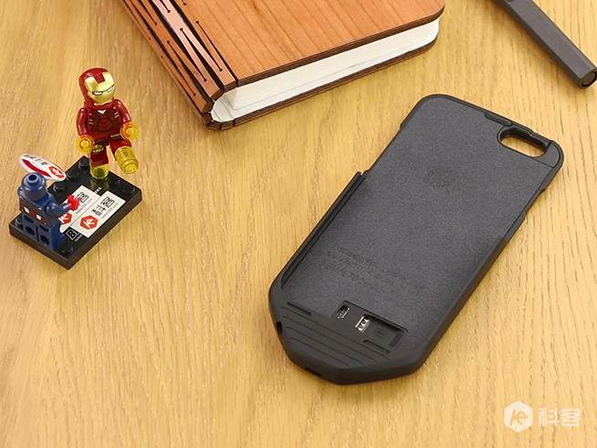 機(jī)甲手機(jī)殼體驗(yàn)：讓iPhone雙卡雙待雙系統(tǒng)