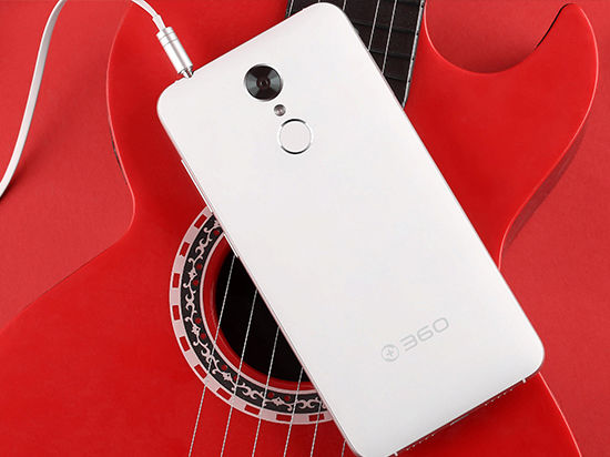 360手機f4發(fā)布：599元起，秒殺紅米魅藍？
