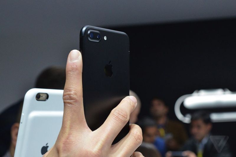 Talk客：預(yù)算捉急 買iPhone 7還是等新MacBook呢？