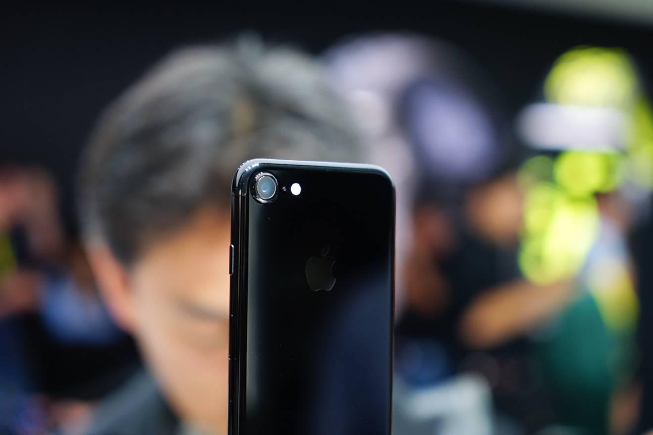 7nm芯片加雙卡雙待？iPhone 8可能真的很無(wú)敵