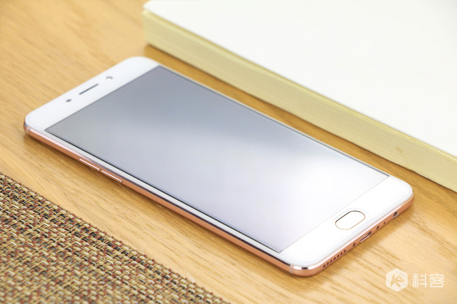 國產(chǎn)爆款再升級 拍照成OPPO R9s大殺器