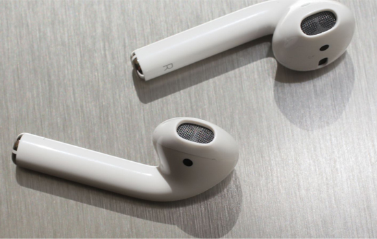 iPhone都砍掉耳機(jī)接口了 你還不換只藍(lán)牙耳機(jī)嗎？
