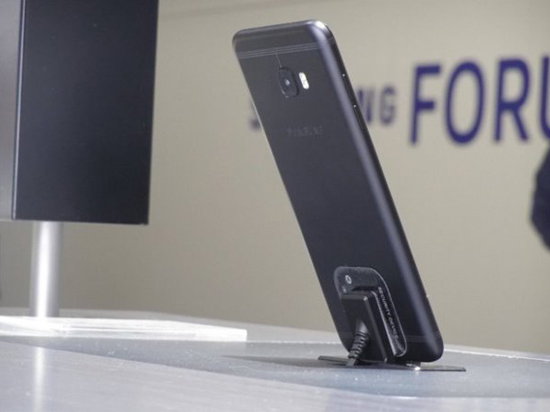 三星Galaxy C5 Pro真機(jī)現(xiàn)身：將在中國(guó)市場(chǎng)首發(fā)